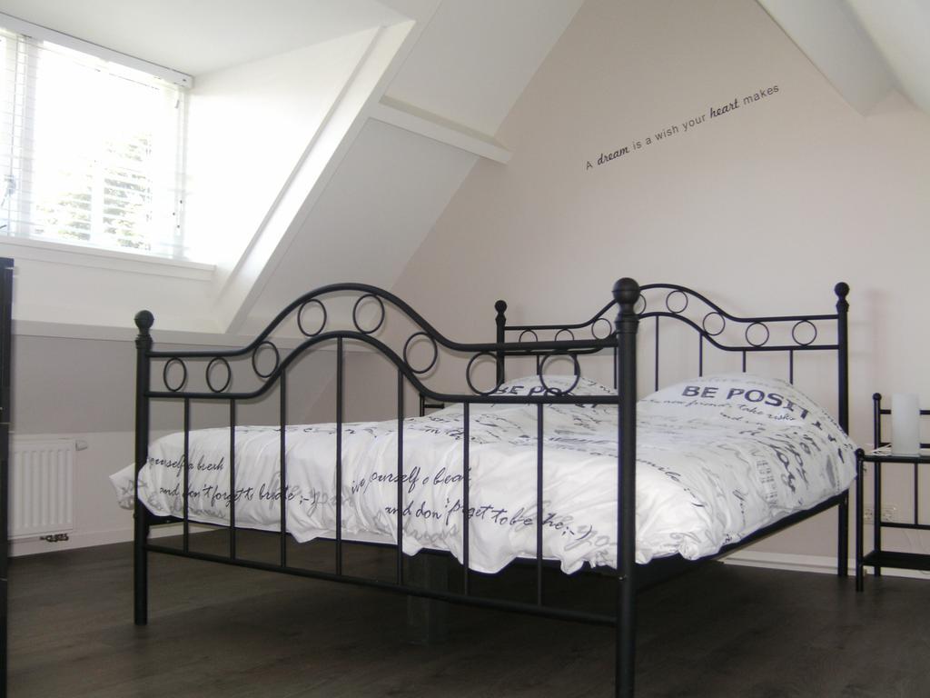 Bed and Breakfast 't Laaisterplakky à Oude Bildtzijl Chambre photo