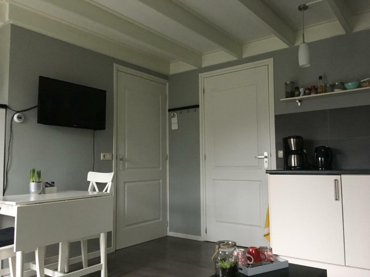 Bed and Breakfast 't Laaisterplakky à Oude Bildtzijl Extérieur photo